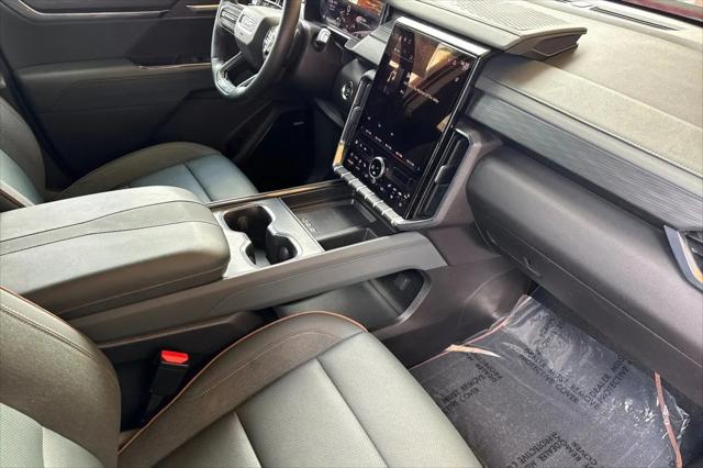 2024 GMC Acadia AWD AT4