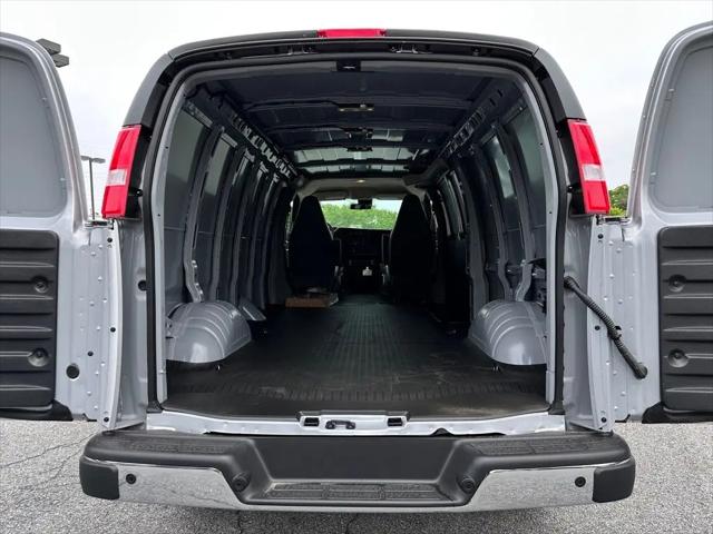 2026 GMC Savana Cargo 2500 Extended Wheelbase, Work Van, RWD
