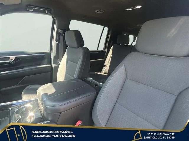 2025 Chevrolet Suburban 2WD LS