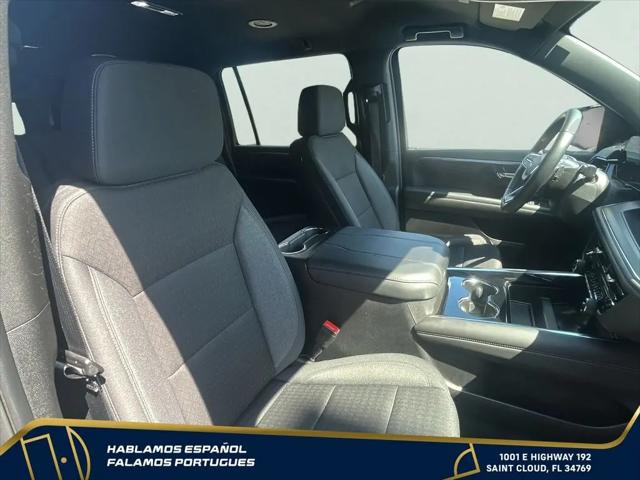 2025 Chevrolet Suburban 2WD LS