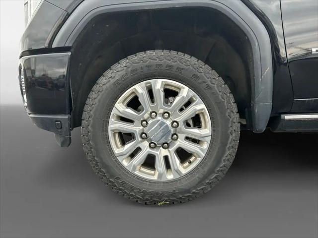 2023 GMC Sierra 2500HD 4WD Crew Cab Standard Bed Denali