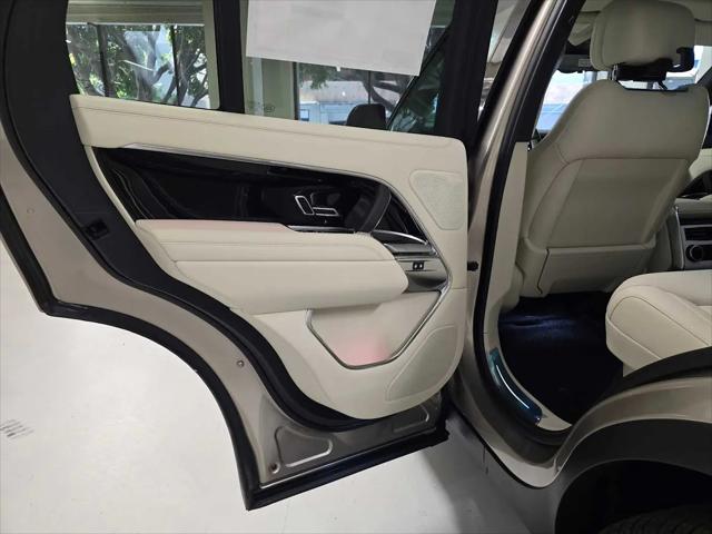 2026 Land Rover Range Rover P400 SE