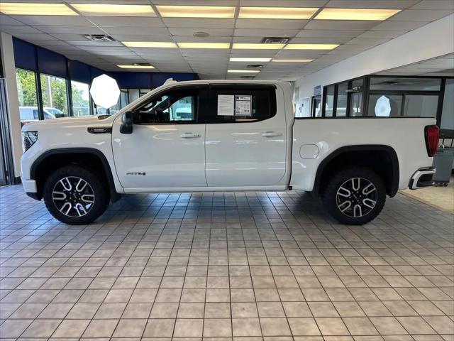 2023 GMC Sierra 1500 4WD Crew Cab Short Box AT4