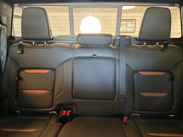 2023 GMC Sierra 1500 4WD Crew Cab Short Box AT4