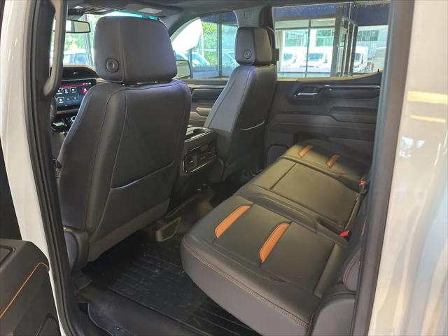 2023 GMC Sierra 1500 4WD Crew Cab Short Box AT4