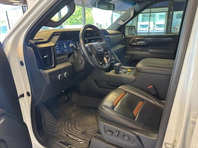 2023 GMC Sierra 1500 4WD Crew Cab Short Box AT4