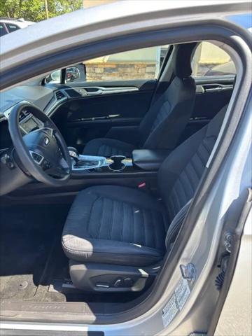 2016 Ford Fusion Hybrid SE