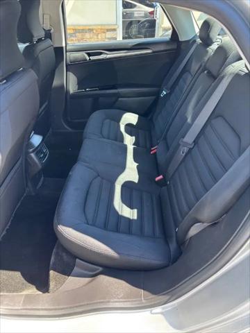 2016 Ford Fusion Hybrid SE