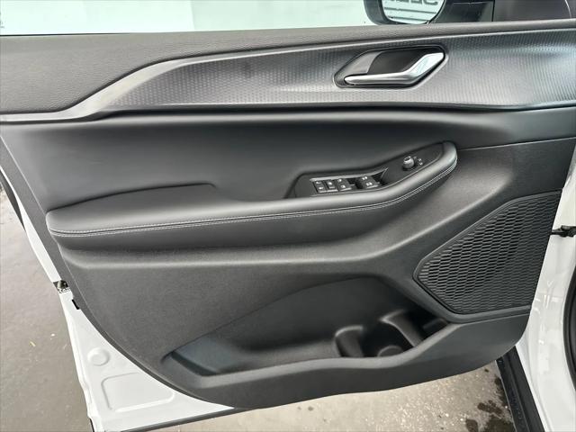 2026 Jeep Grand Cherokee L Altitude 4x4