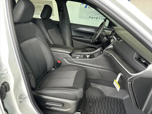 2026 Jeep Grand Cherokee L Altitude 4x4