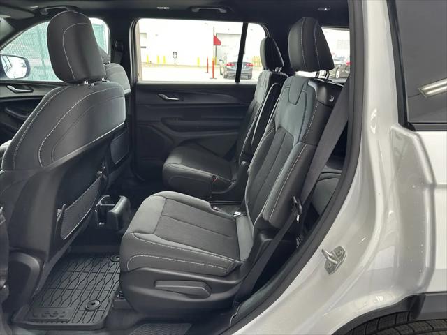 2026 Jeep Grand Cherokee L Altitude 4x4