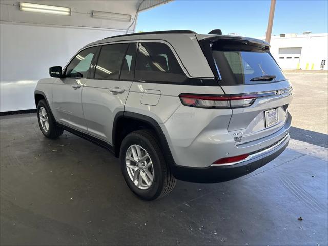 2026 Jeep Grand Cherokee Laredo 4x4