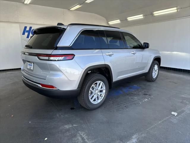 2026 Jeep Grand Cherokee Laredo 4x4