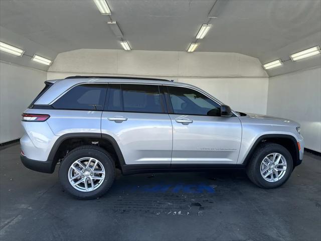 2026 Jeep Grand Cherokee Laredo 4x4