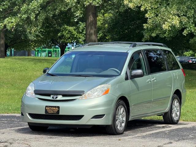 2009 Toyota Sienna LE for sale in Cleveland, OH