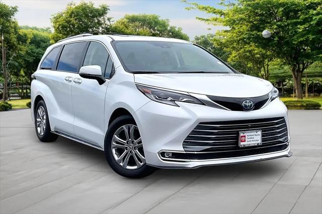 2023 Toyota Sienna Platinum for sale in Hartford, CT