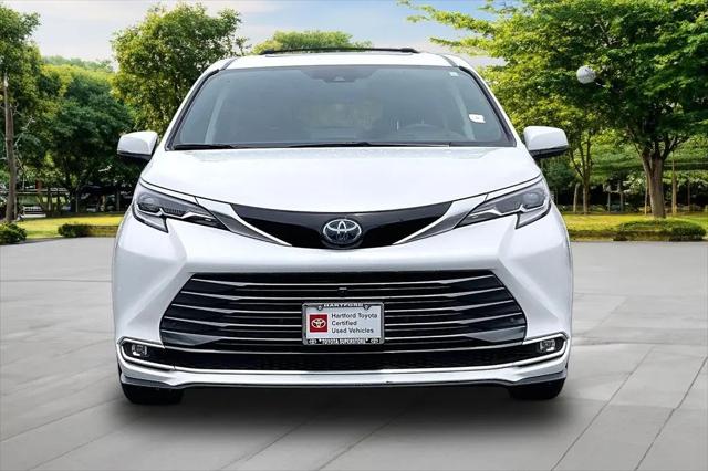 2023 Toyota Sienna Platinum