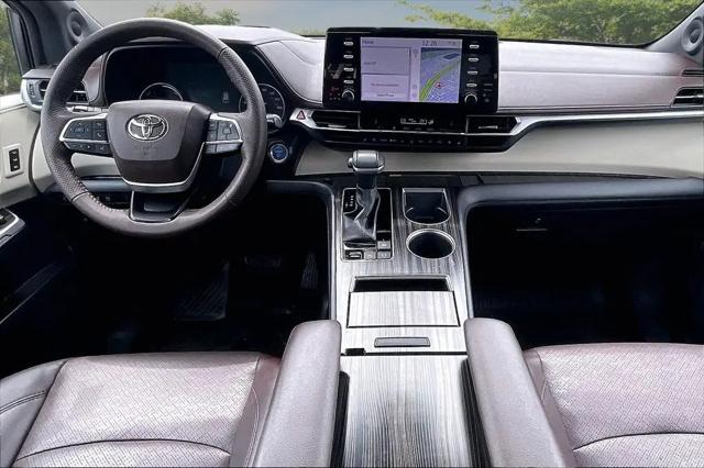 2023 Toyota Sienna Platinum