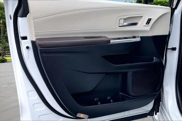 2023 Toyota Sienna Platinum