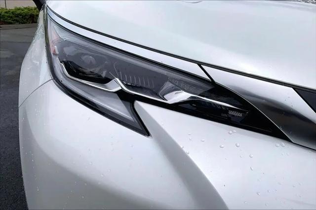 2023 Toyota Sienna Platinum