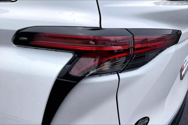 2023 Toyota Sienna Platinum