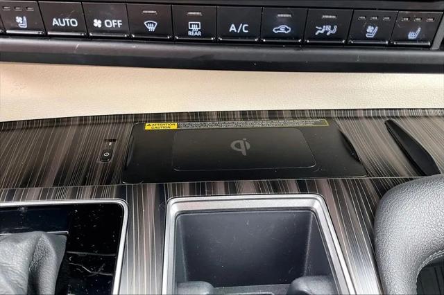 2023 Toyota Sienna Platinum