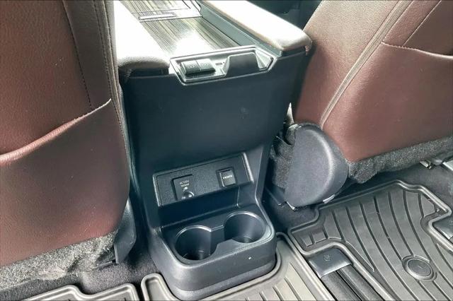 2023 Toyota Sienna Platinum