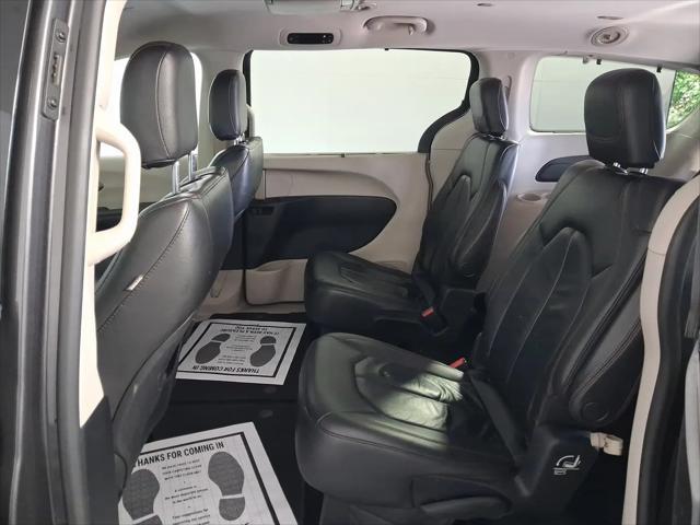 2017 Chrysler Pacifica Touring-L