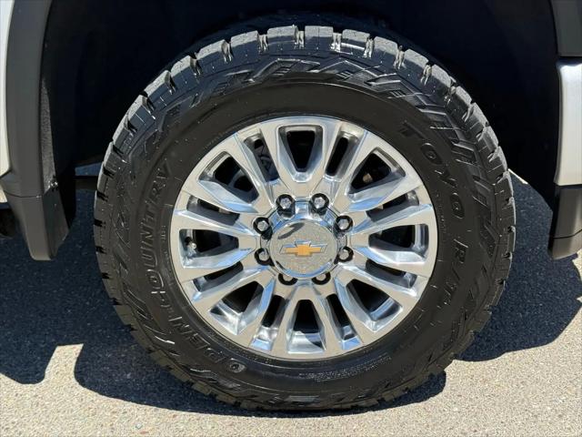 2022 Chevrolet Silverado 2500HD 4WD Crew Cab Standard Bed High Country