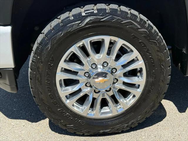 2022 Chevrolet Silverado 2500HD 4WD Crew Cab Standard Bed High Country