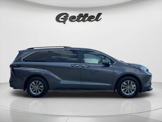 2025 Toyota Sienna XLE