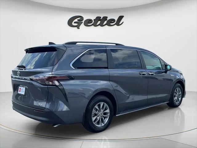 2025 Toyota Sienna XLE