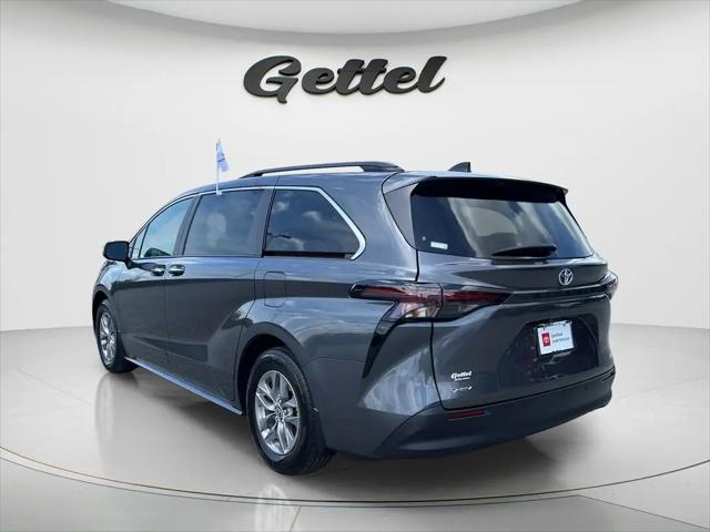 2025 Toyota Sienna XLE