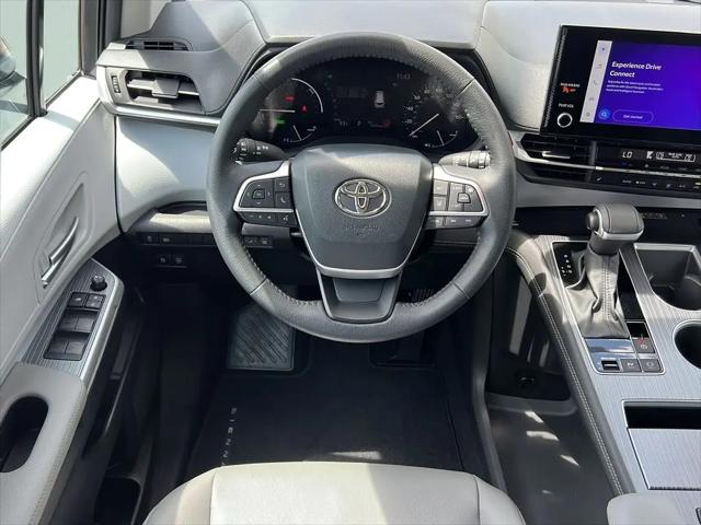 2025 Toyota Sienna XLE