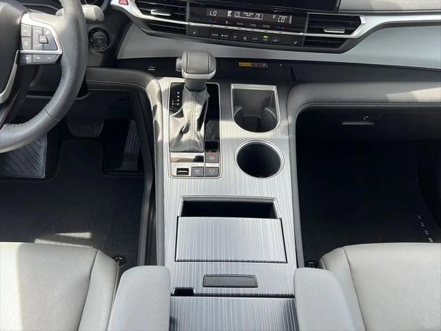 2025 Toyota Sienna XLE