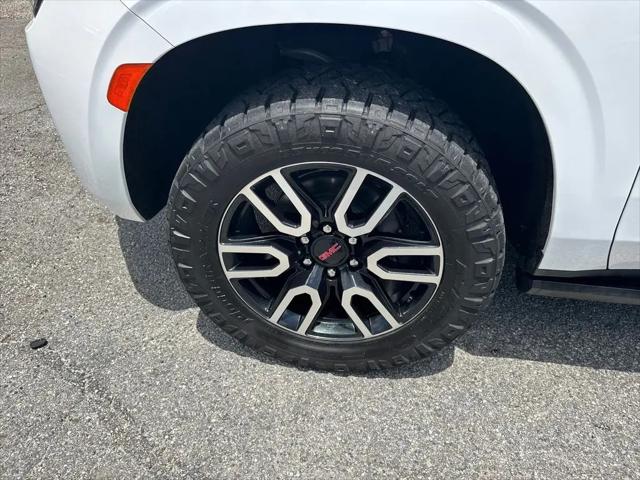 2024 GMC Yukon 4WD AT4