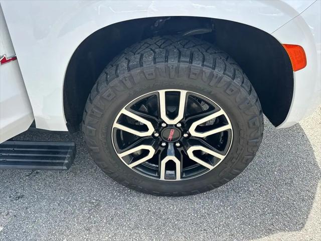 2024 GMC Yukon 4WD AT4