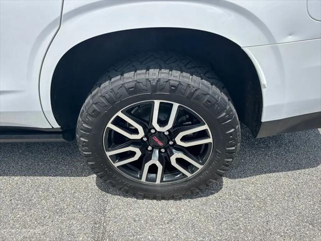 2024 GMC Yukon 4WD AT4