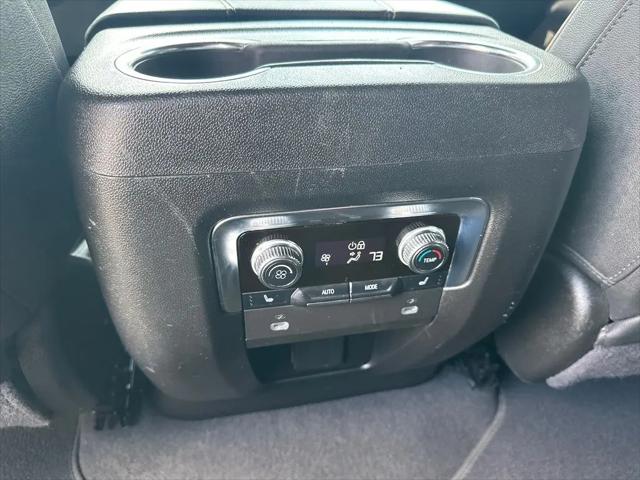 2024 GMC Yukon 4WD AT4