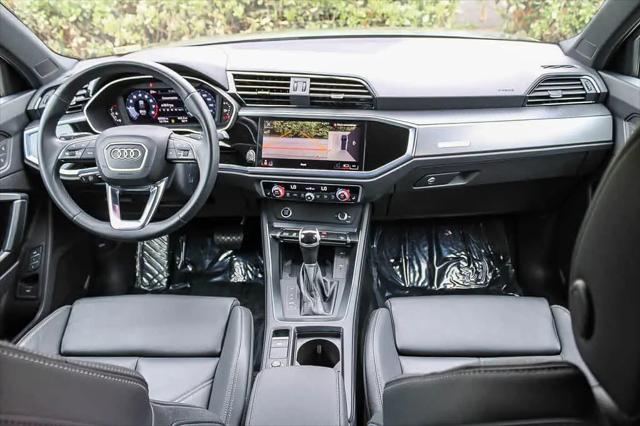 2023 Audi Q3 Premium Plus 45 TFSI S line quattro Tiptronic