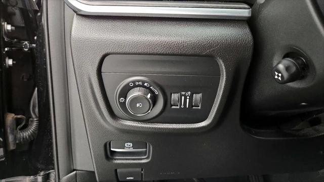 2022 Jeep Grand Cherokee L Overland 4x2