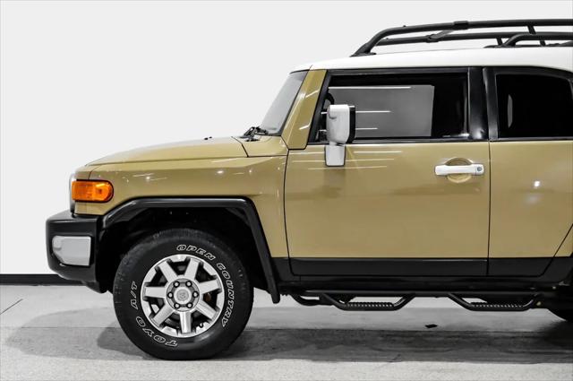 2014 Toyota FJ Cruiser Base