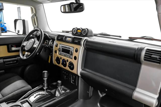 2014 Toyota FJ Cruiser Base