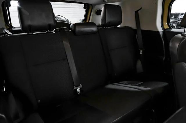 2014 Toyota FJ Cruiser Base