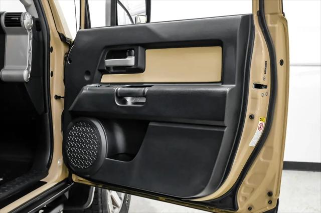 2014 Toyota FJ Cruiser Base