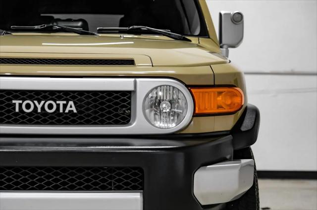 2014 Toyota FJ Cruiser Base
