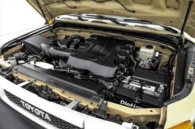 2014 Toyota FJ Cruiser Base