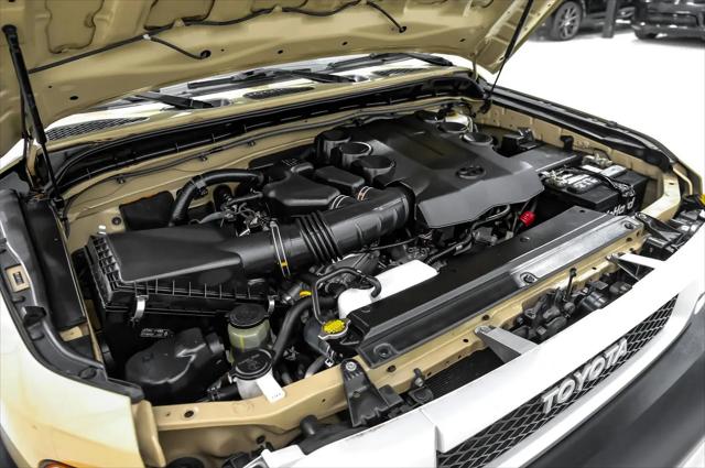 2014 Toyota FJ Cruiser Base