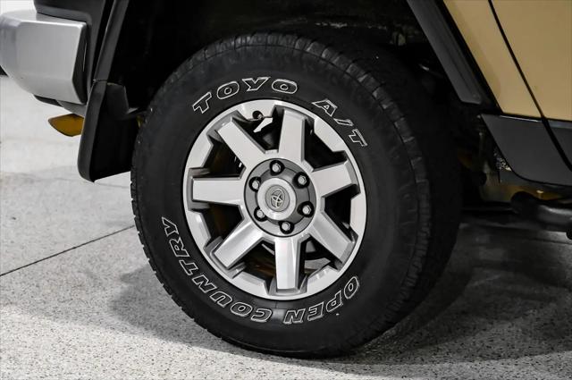 2014 Toyota FJ Cruiser Base