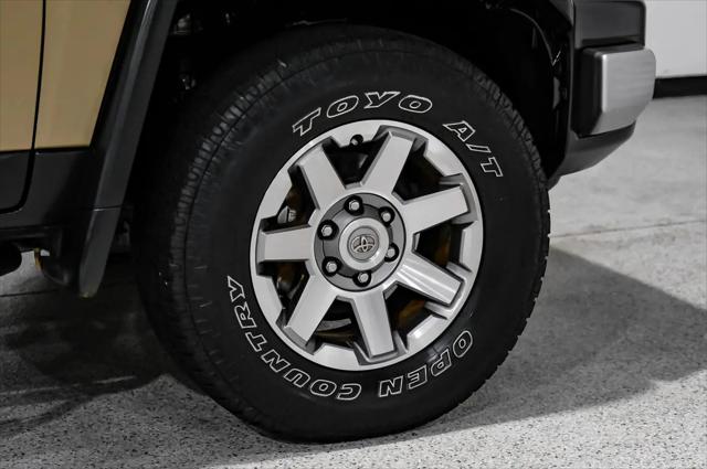 2014 Toyota FJ Cruiser Base